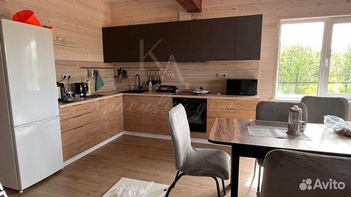 Угловая кухня в наличии