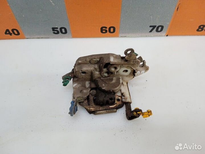 Замок двери передней правой Nissan Almera N16 1.5