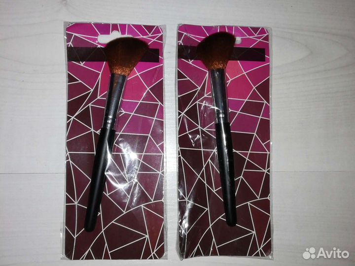 Новая кисть для макияжа