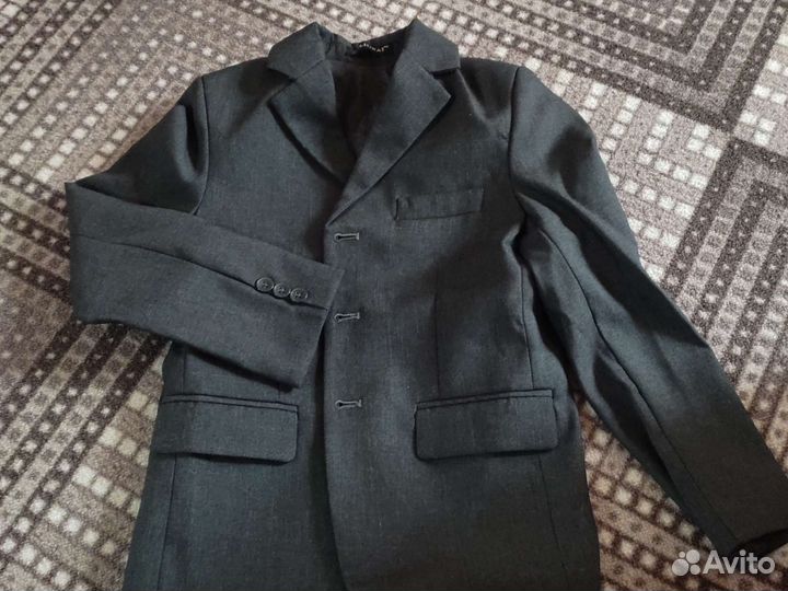 Школьный костюм