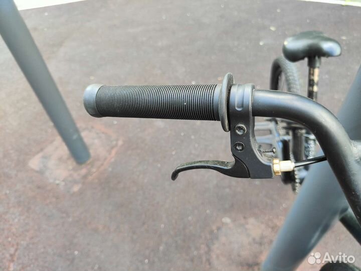 Трюковой велосипед BMX