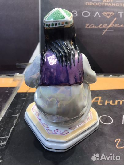 Статуэтка узбечка с чайником дулево СССР