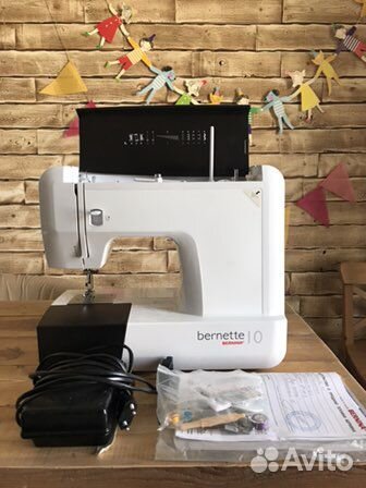 Швейная машина Bernette 10