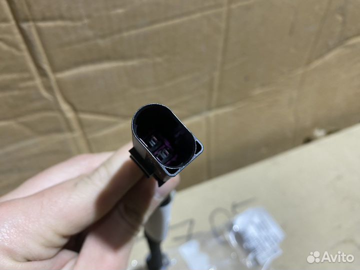 Проводка топливного насоса Audi Q7 4L0971014B Нов