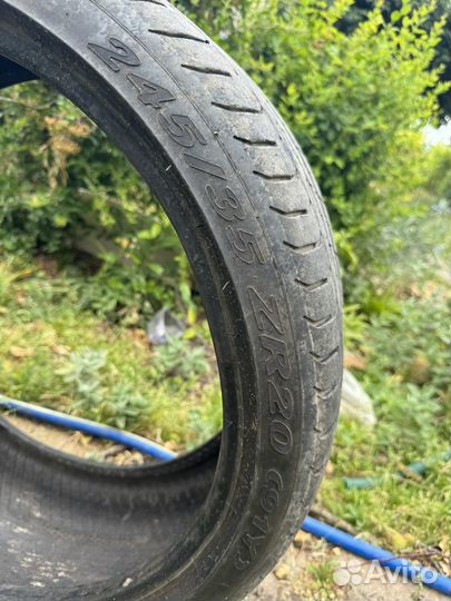 Pirelli P Zero 245/35 R20