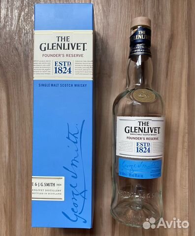Подарочная коробка и бутылка от Виски TheGlenlivet