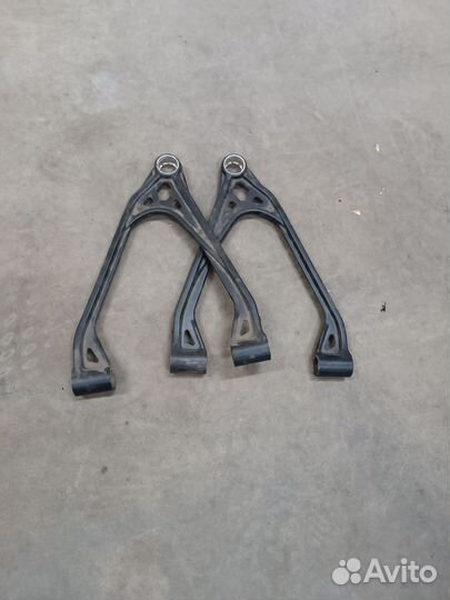 Рычаг верхний Polaris axys 39