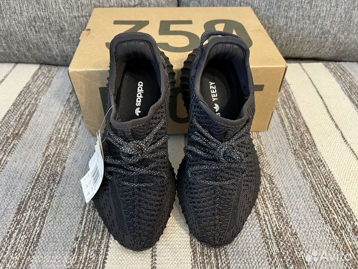 Adidas yeezy boost 350 v2 black