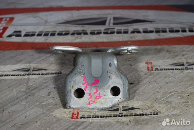 Петля дверная верх зад лево c Mazda Demio DW3W B3