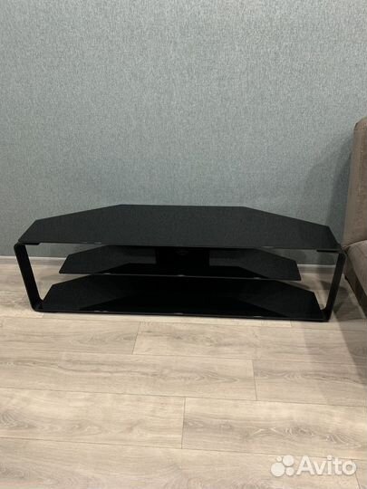 Стеклянная тумба под тв большая