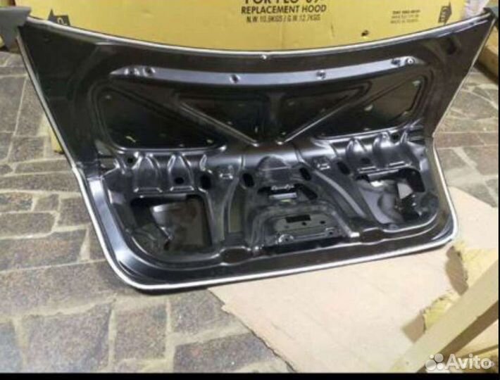 Крышка багажника Ford Focus 2