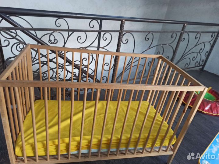 Детская кроватка