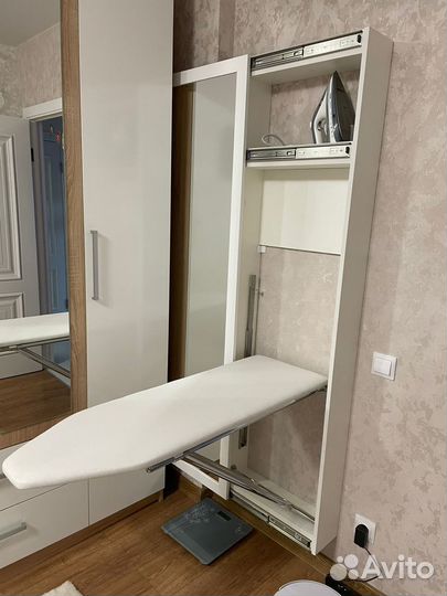 Гладильная доска за зеркалом новая Рассрочка