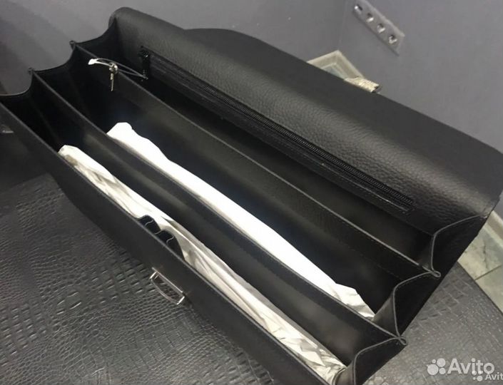 Мужская кожаная сумка новая