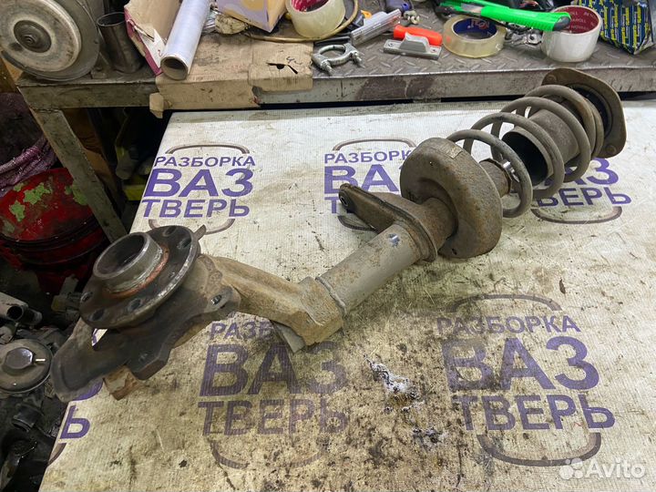 Стойка передняя правая 16v Нексия