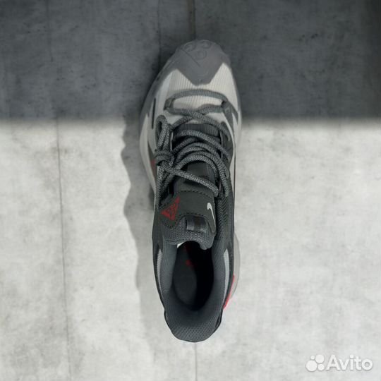 Кроссовки Nike Acg Mountain Fly 2 Low Gray Red