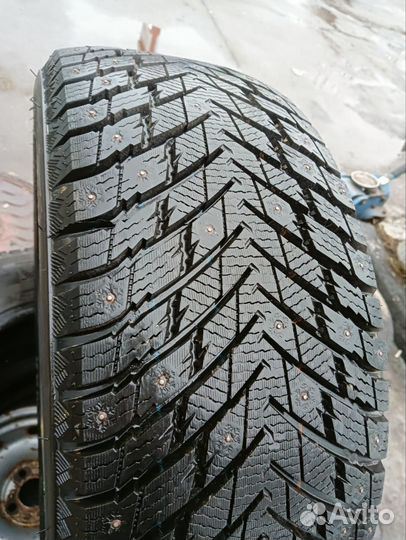 Zmax Winternova Stud II 225/45 R18 95T