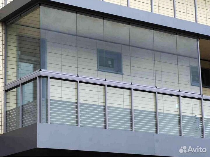 Безрамное раздвижное остекление