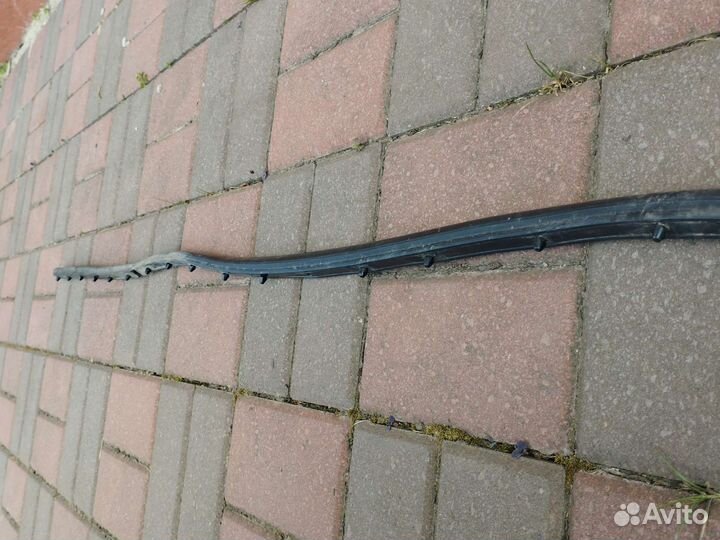 Уплотнитель двери задний/пр Citroen C4 B7 седан