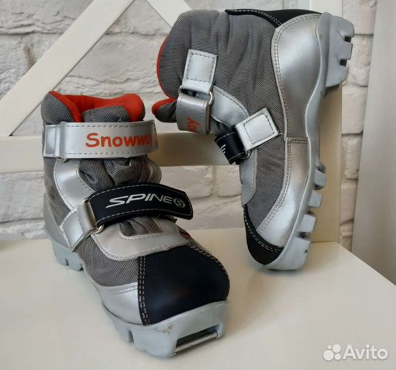 Ботинки лыжные детские р-р 31-32