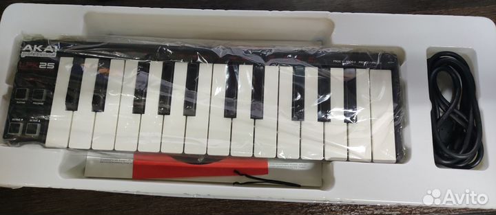 Midi-клавиатур akai PRO LPK25