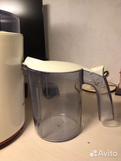 Центробежная соковыжималка Philips HR 1858