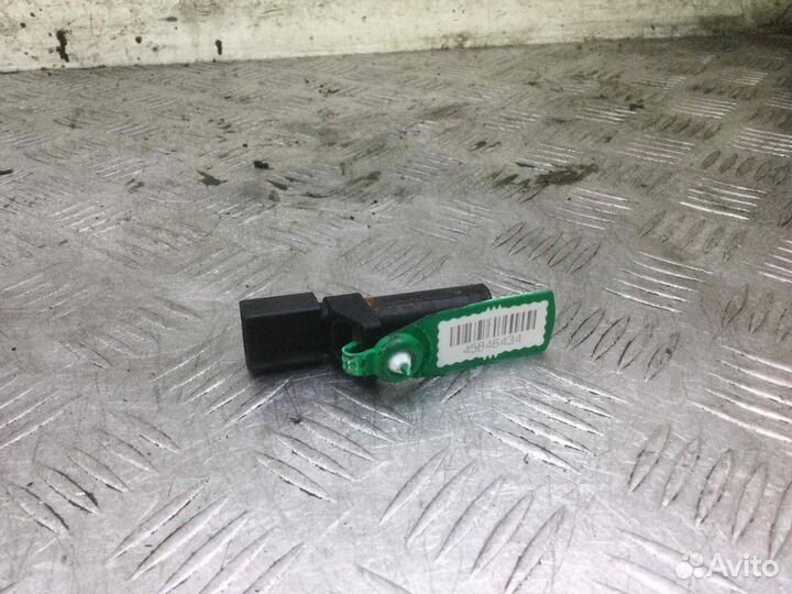 Датчик коленвала Mercedes C-klasse 0031532828 6469