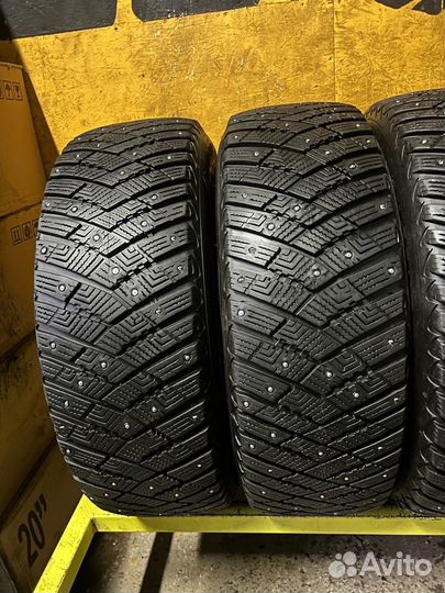 Goodyear UltraGrip Ice Arctic SUV 235/60 R18