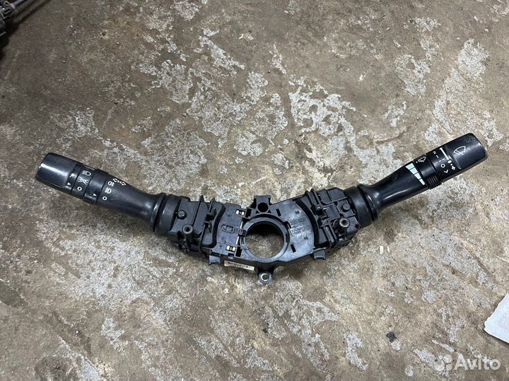 Переключатель подрулевой Kia Cerato 2 Coup TD