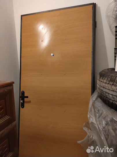 Дверь входная металлическая