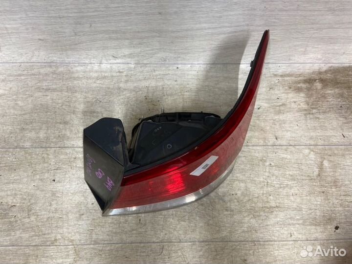 Фонарь правый Subaru Outback BR-9 2010