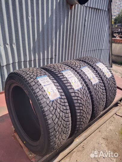 Triangle IcelynX TI501 235/55 R19 105T