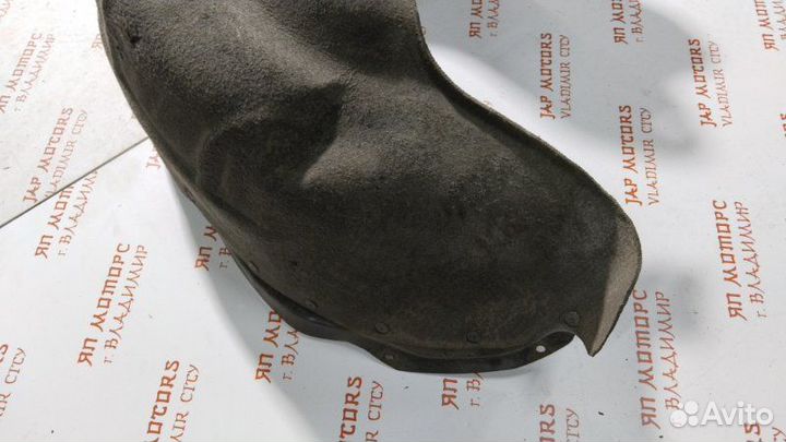 Подкрылок задний правый Volvo V70 универсал