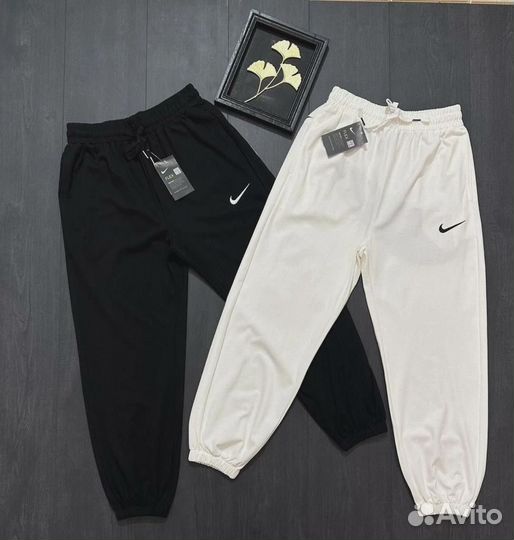 Спортивные штаны Nike