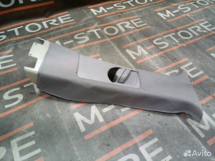 Обшивка стойки правая Bmw X5 E53 M54B30 2001
