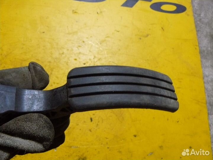 Педаль газа для Renault Fluence 2012г