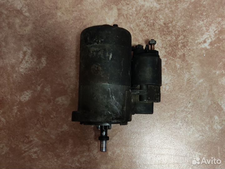 Стартер на Audi 100 c3 1.8,90л