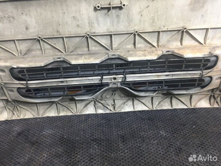 Капот Renault Premium