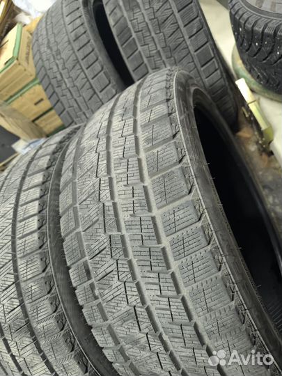 Kapsen SnowShoes AW33 245/40 R20