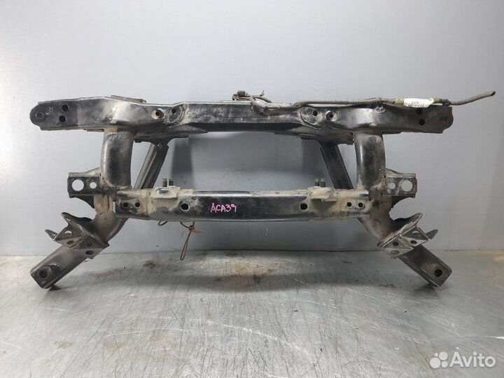 Подрамник задний Toyota Rav-4 30 2AZ