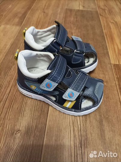 Сандалии 22 размер