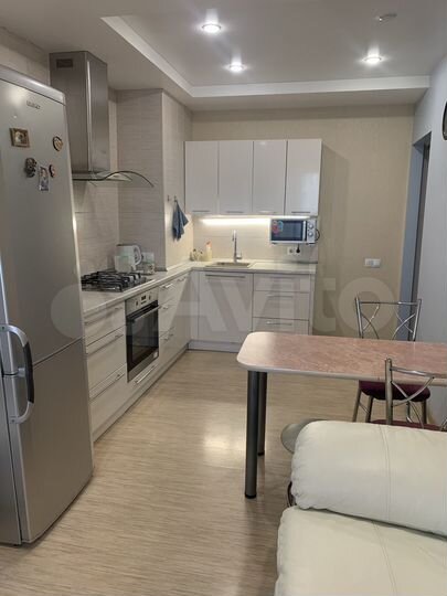 2-к. квартира, 69 м², 8/10 эт.