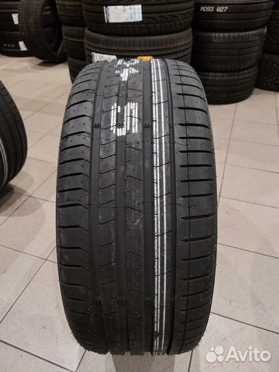 Pirelli P Zero 275/35 R22 104Y