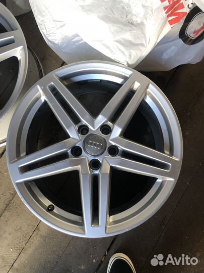 Оригинальные, литые диски r18, 5x112