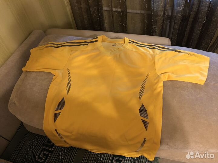 Продам футбольную форму