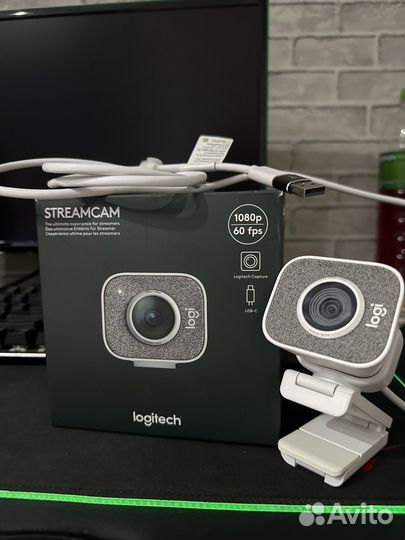 Logitech streamcam white
