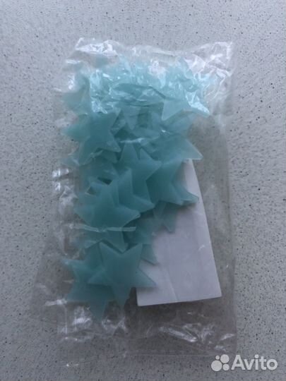 Наклейки на стену