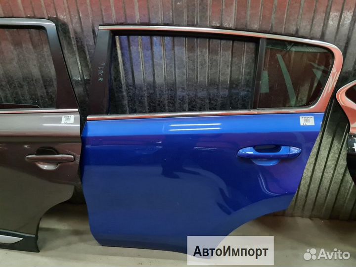 Дверь задняя левая Kia Sportage 4 синяя бу