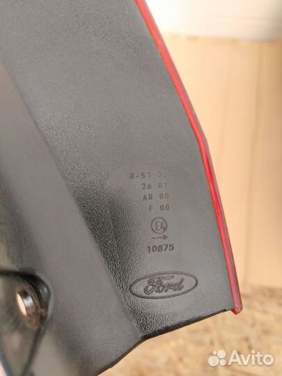 Фонарь задний правый Ford Fusion 1383603