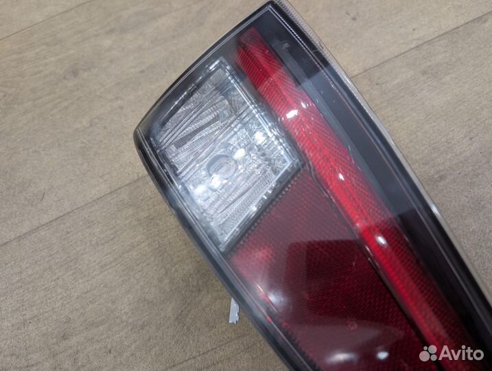 Стоп Toyota Prius ZVW50 2ZR-FXE Лев. Задн